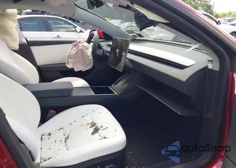 2025 Tesla Model 3 Long Range All-Wheel Drive z USA, uszkodzony, nr VIN 5YJ3E1EB8SF918081